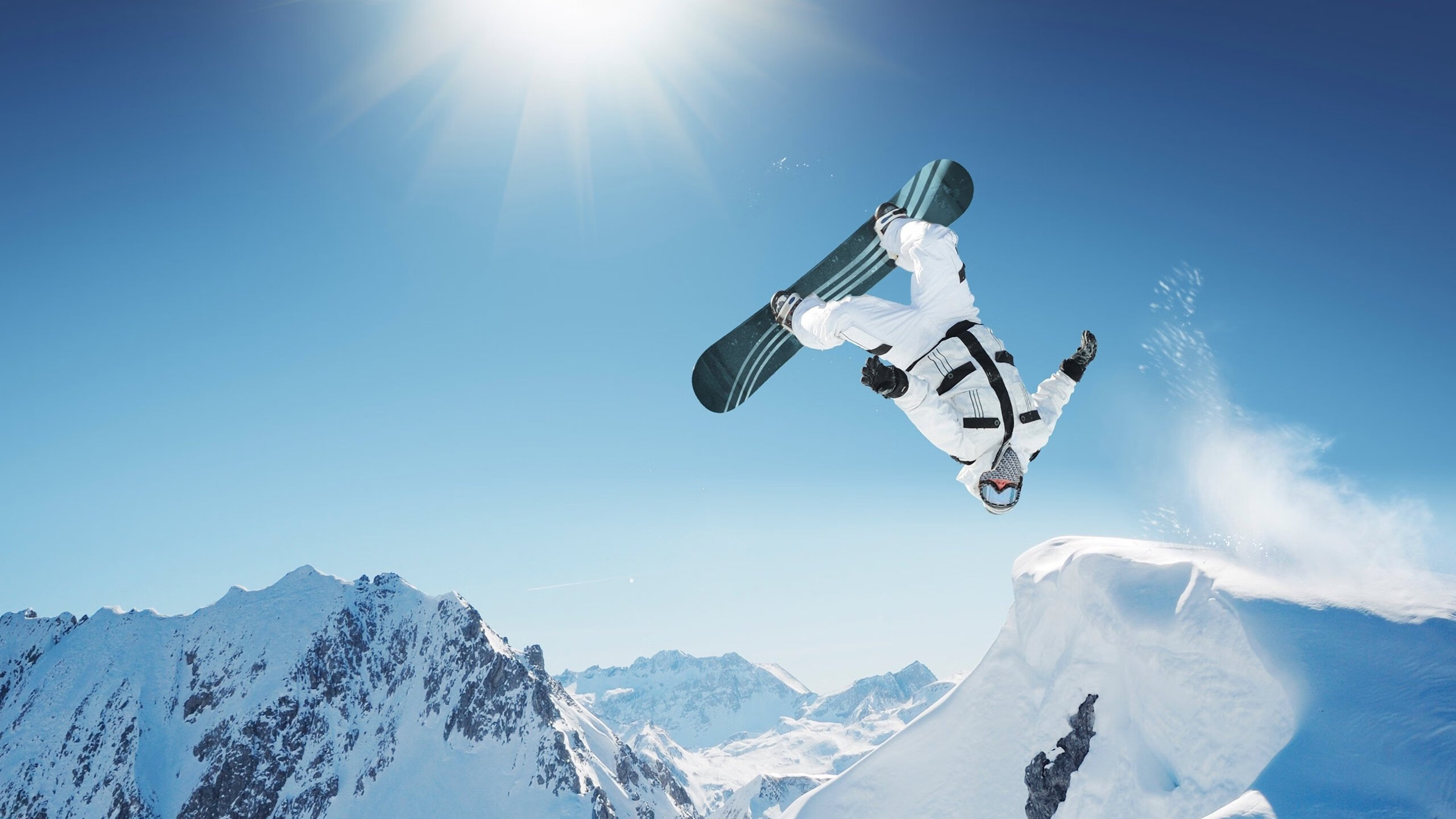 乐鱼app-“新加坡2025游泳锦标赛：水上芭蕾选手全力拼搏”